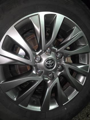 TOYOTA HILUX SW4 2.7 VVT-i FLEX SRV 7L 4X2 AUTOMÁTICO